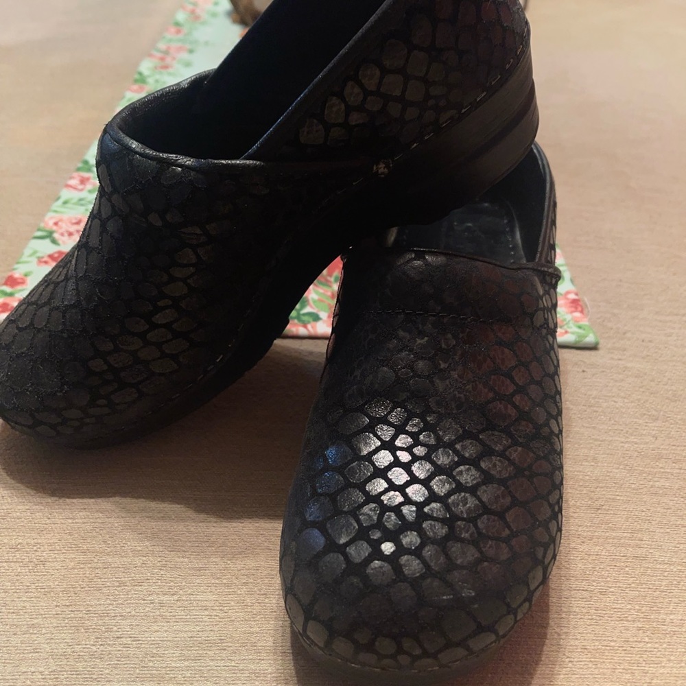 Dansko Clogs Size 40